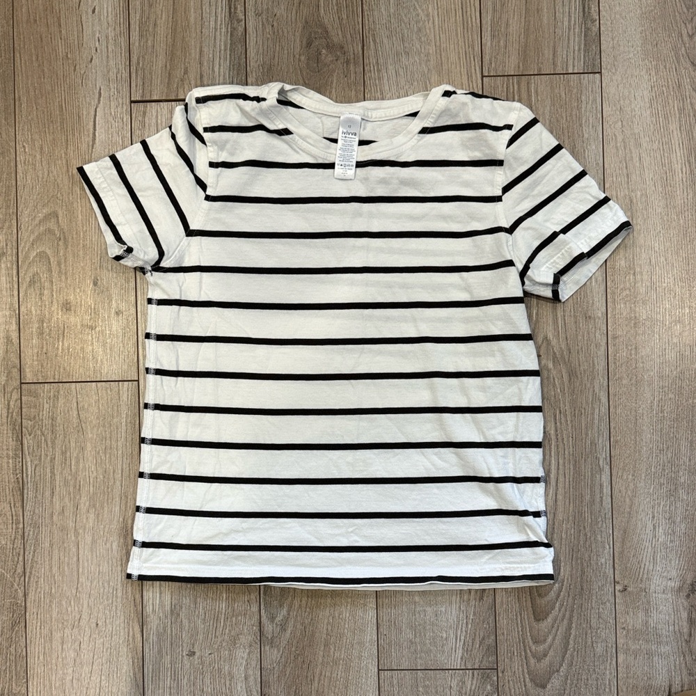 GUC Ivivva by Lululemon T-shirt